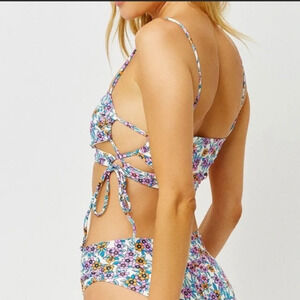 NWOT Frankie’s Bikinis Bikini London top flower farm 12423
